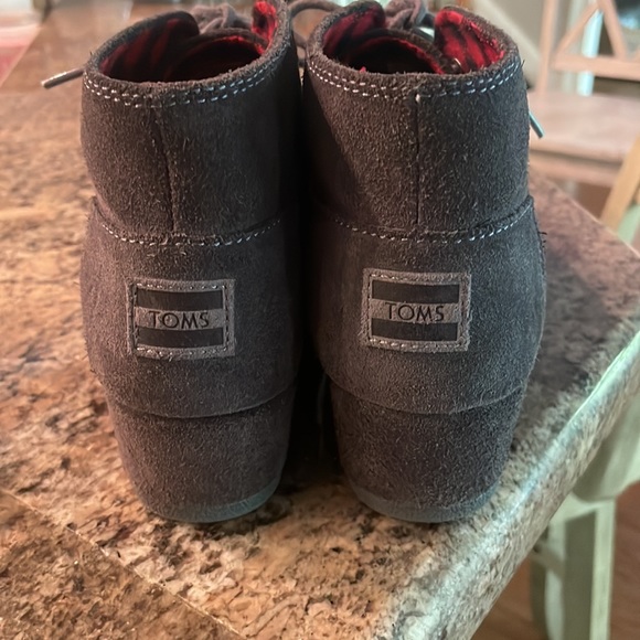 Toms Desert Wedge Suede ankle Booties - Picture 4 of 8